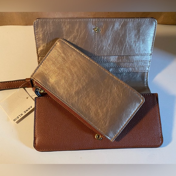 ANNE KLEIN. Brown Folded Wristlet Wallet. - Picture 8 of 15